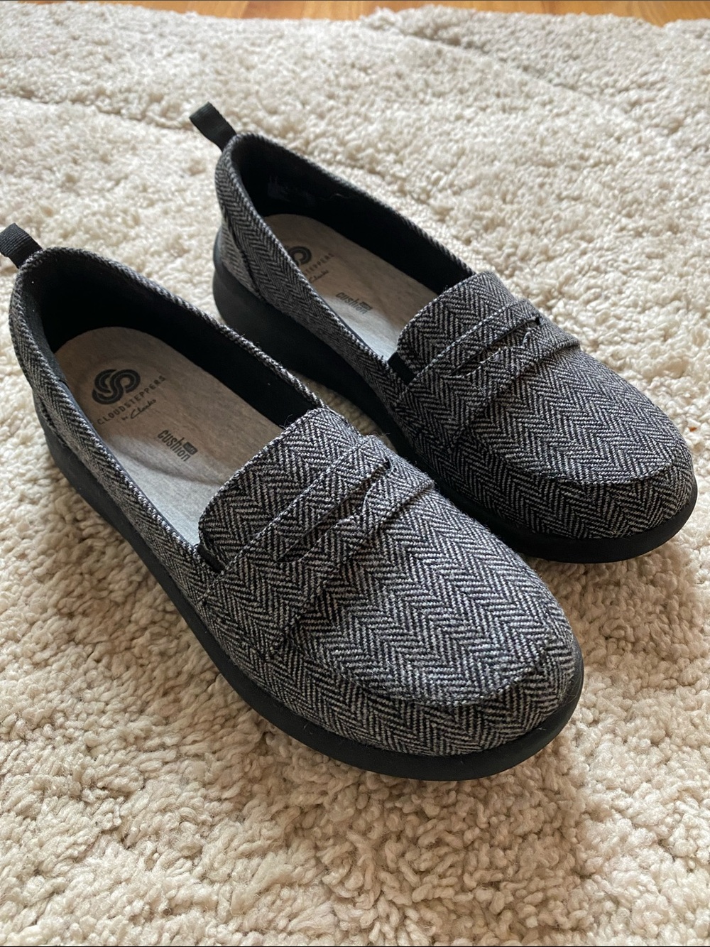 Clark’s Cloudsteppers Women's Houndstooth Flats
